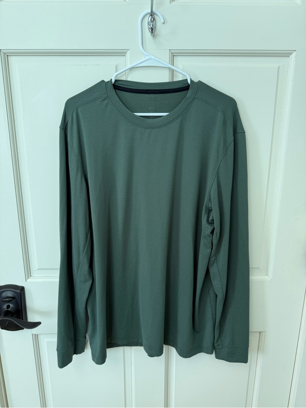 lululemon athletica Men's Long-Sleeve Crew Shirt — Olive